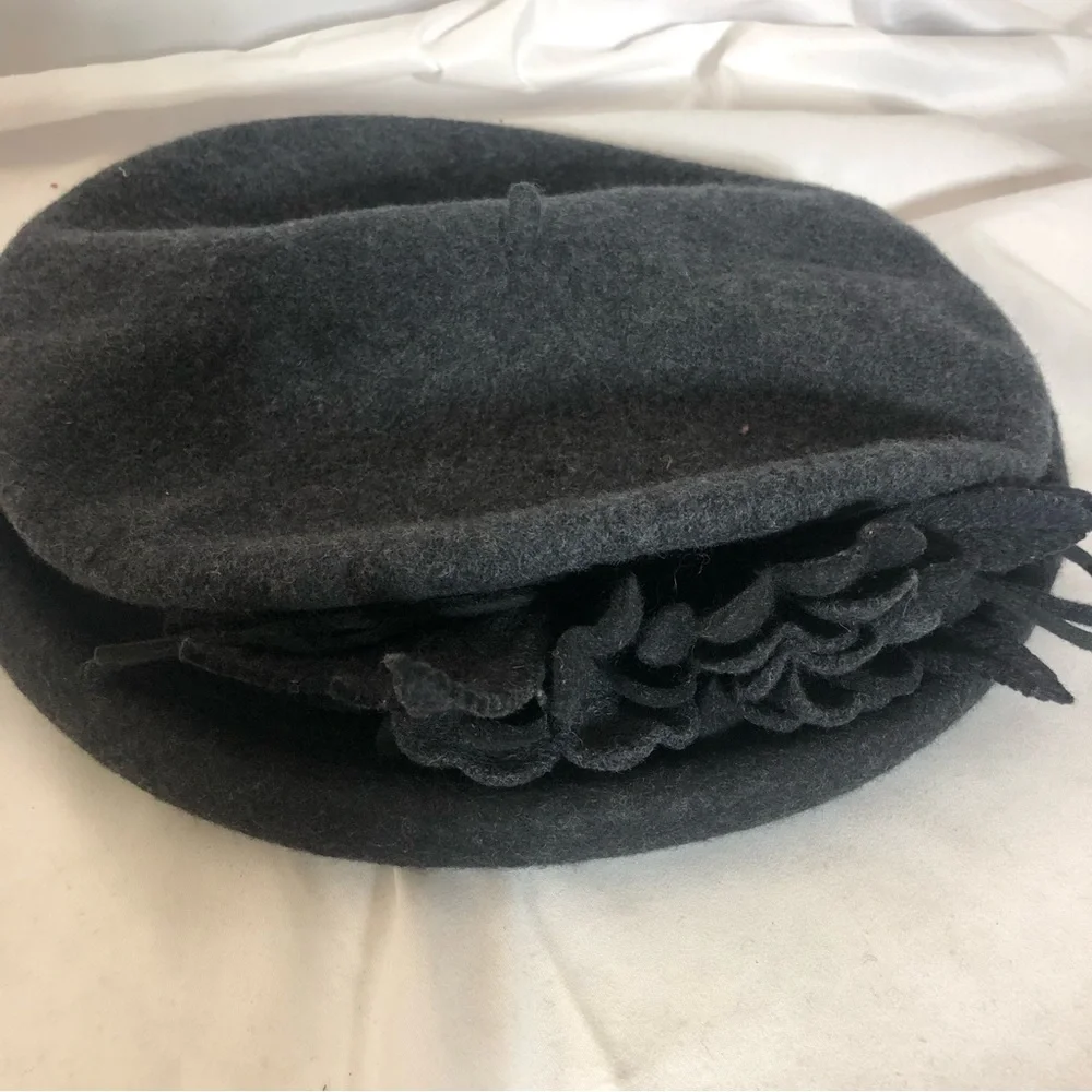 Hat - Picture 2 of 6